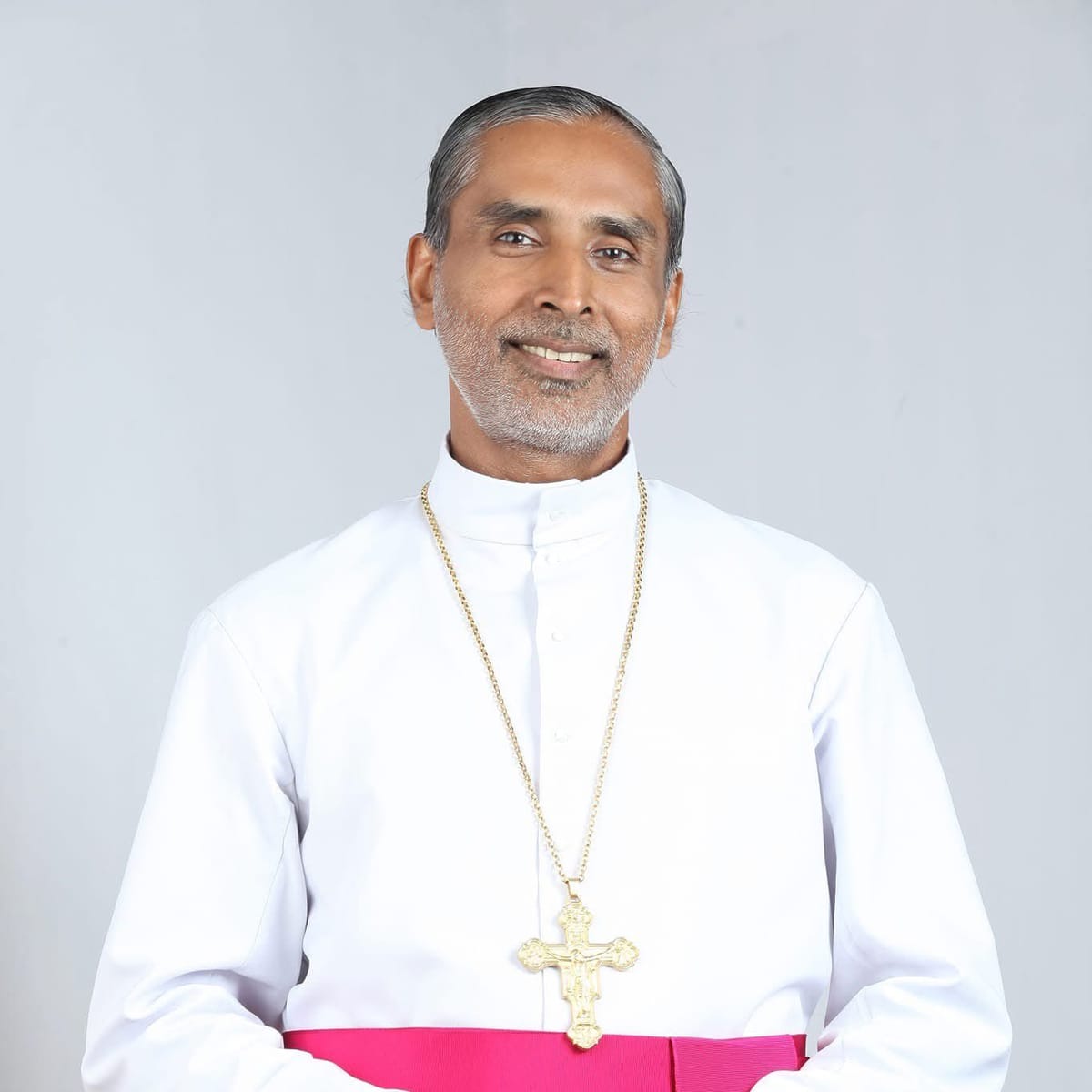 INDIA: The Hermit Priest Who Gave His Kindey So Save A Hindu