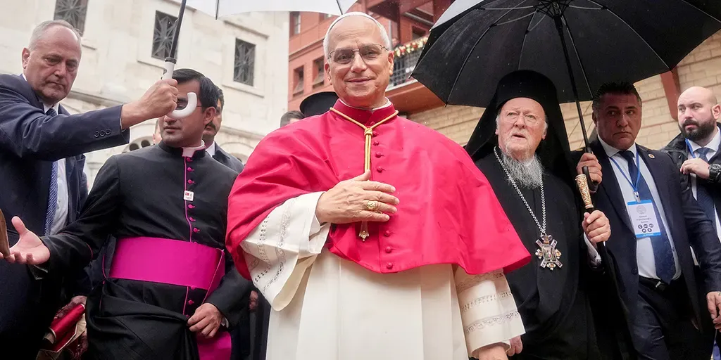POPE LEO XIV DECLINES TO PRAY AT BLUE MOSQUE DURING ISTANBUL VISIT, BREAKING WITH PREDECESSOR TRADITION