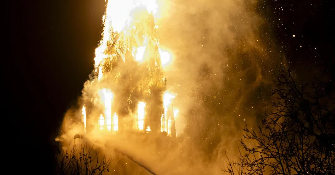 Historic Amsterdam Church Destroyed by New Year Fire
