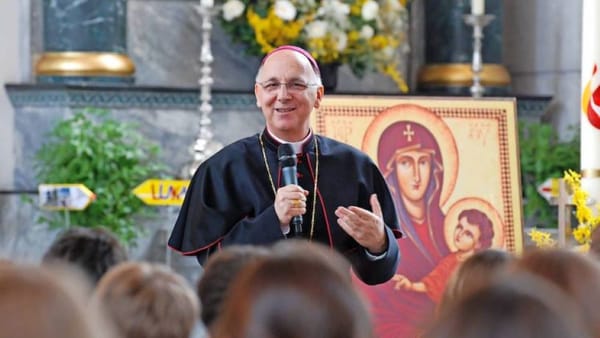 Bishop Criticises Vatican For Installing Muslim Prayer Mat