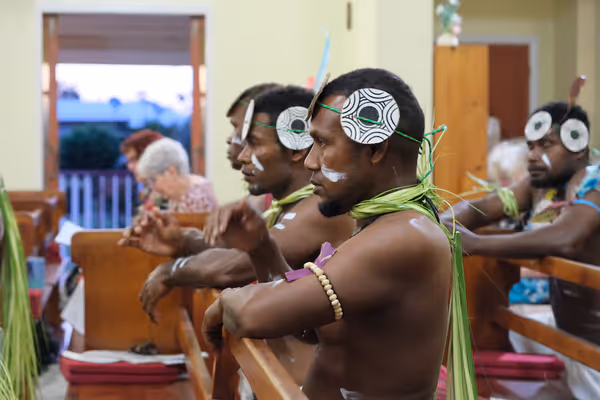 MIGRANT CHRISTIANS SUSTAINING CHURCHES: Report Shows Overseas Believers Keeping Australia and New Zealand Churches Viable