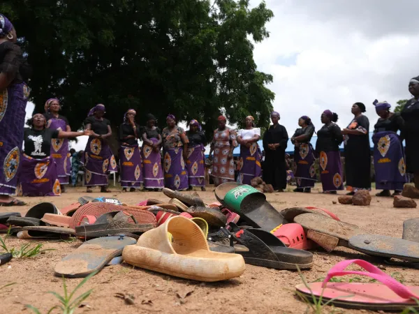 POPE LEO DEMANDS FREEDOM FOR 300 KIDNAPPED CHRISTIAN STUDENTS AND SIX PRIESTS